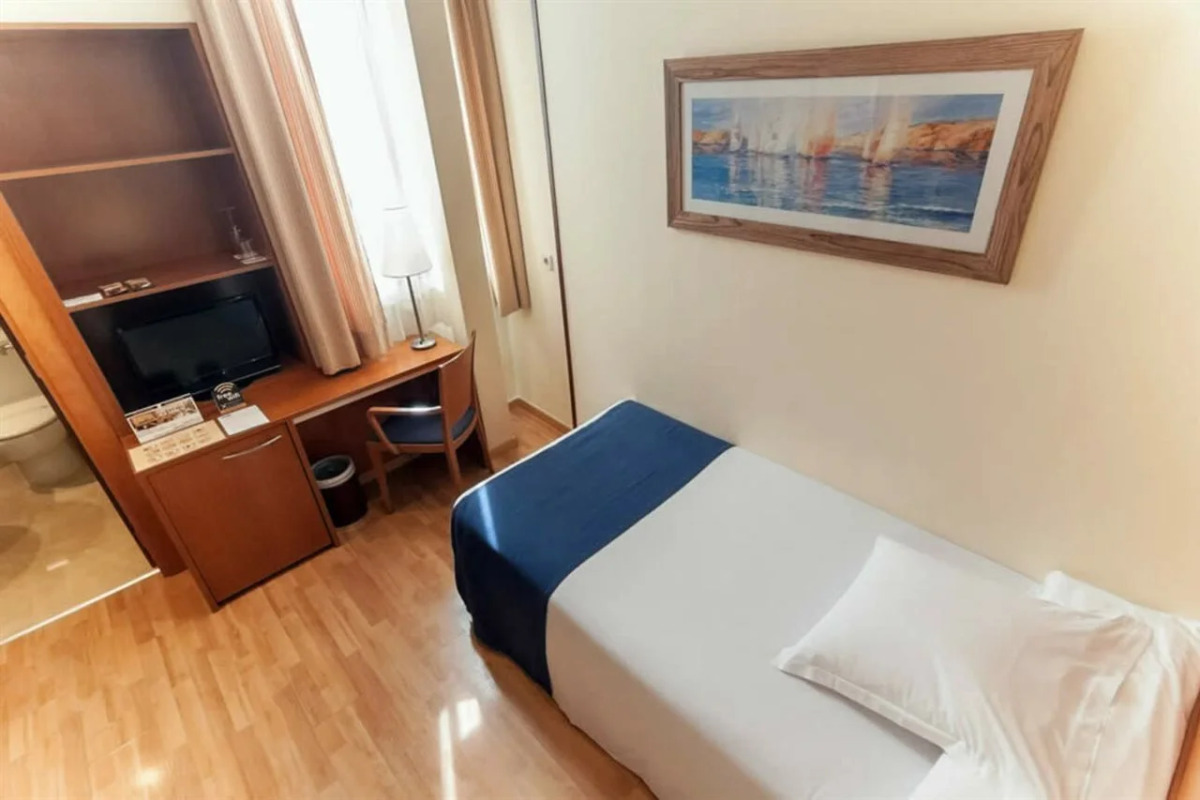 Отель RH Sorolla Centro