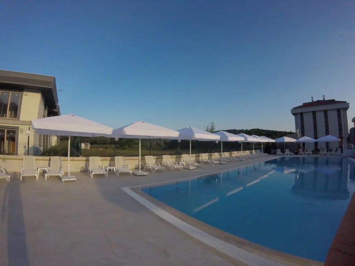 Uçar Royal Hotel and Conference Hall