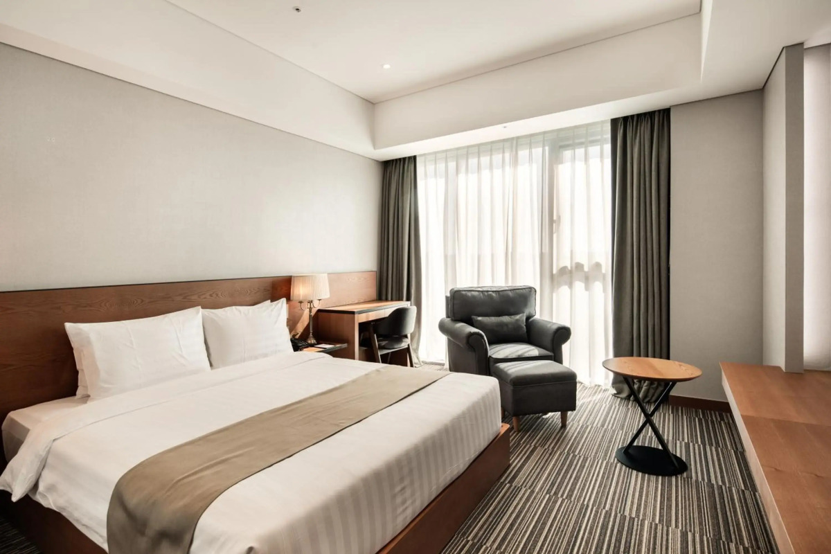 Golden Tulip Incheon Airport Hotel & Suites