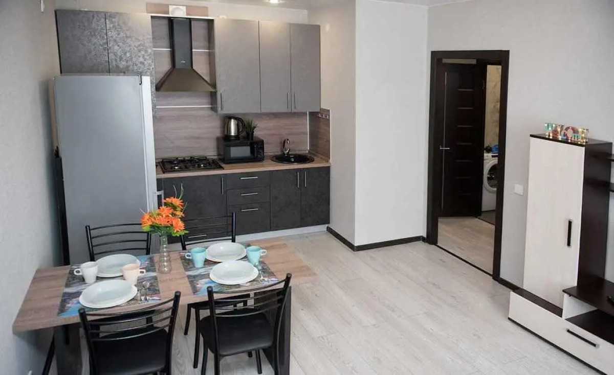 Апартаменты на улице Александра Полина 1