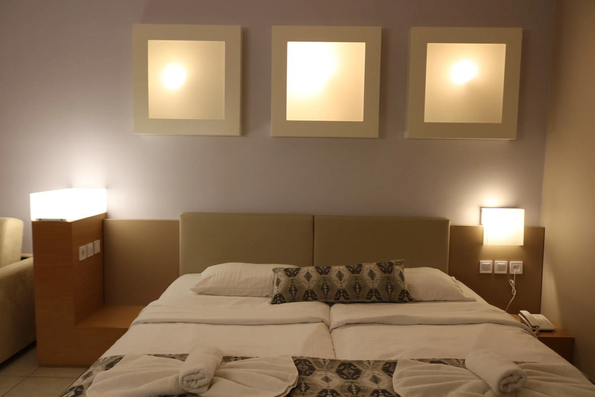 Отель Sovereign Beach