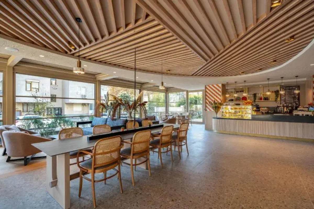 Oli Hotel And Suites