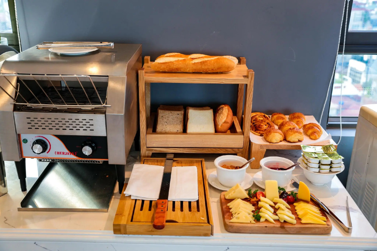 Hanoi Backpackers Hostel & Rooftop bar