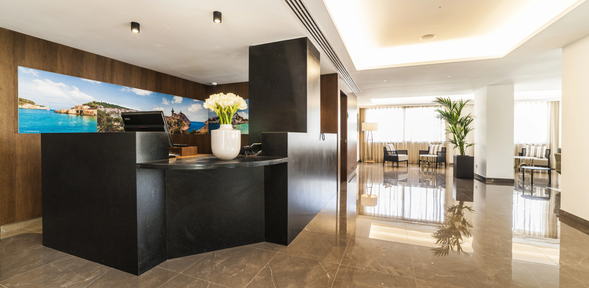 Отель Eurostars Marivent