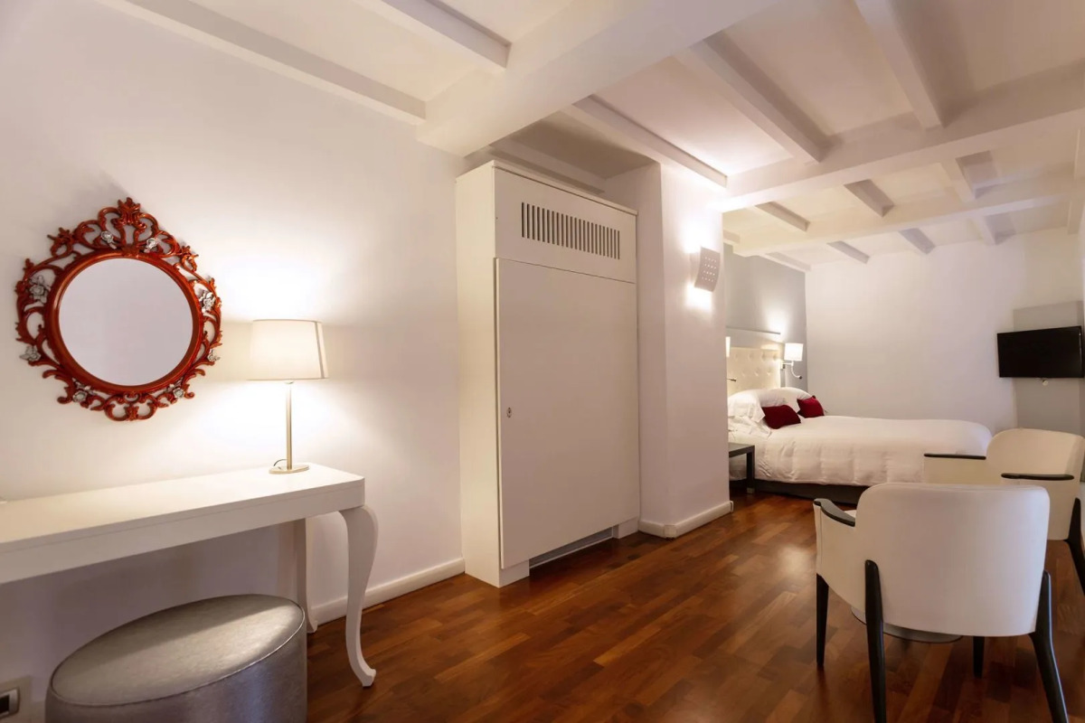 Palazzo Caracciolo Naples