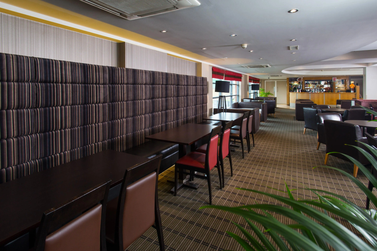 Holiday Inn Express London Luton Airport by IHG