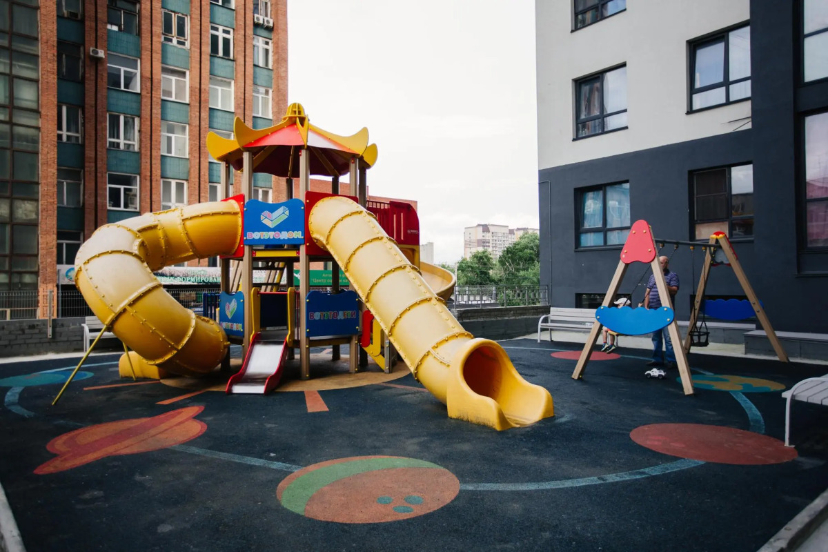 ЖивиТУТ на проспекте Комсомольский 80Е