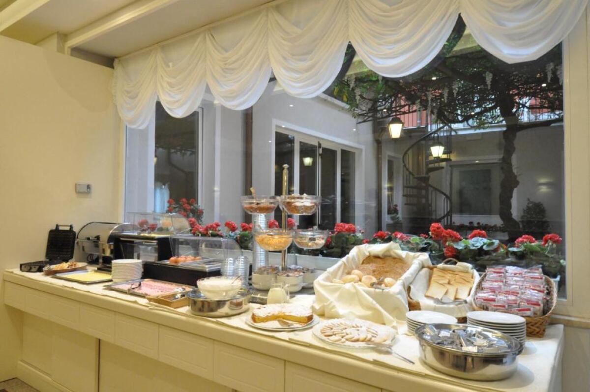 Cavour 30TRE - Hotel Moderno