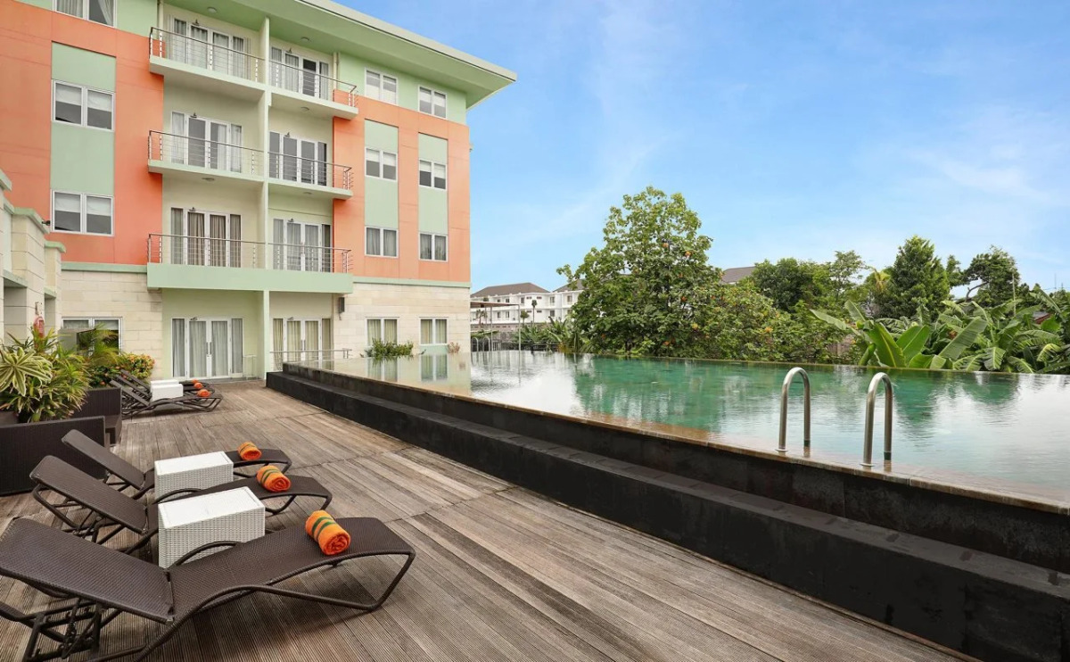 HARRIS Hotel & Residence Riverview Kuta Bali