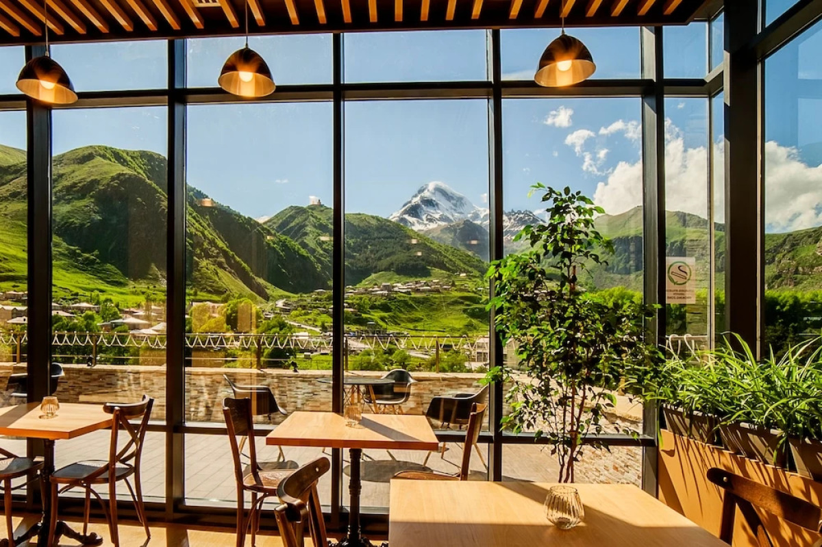 Отель Porta Caucasia