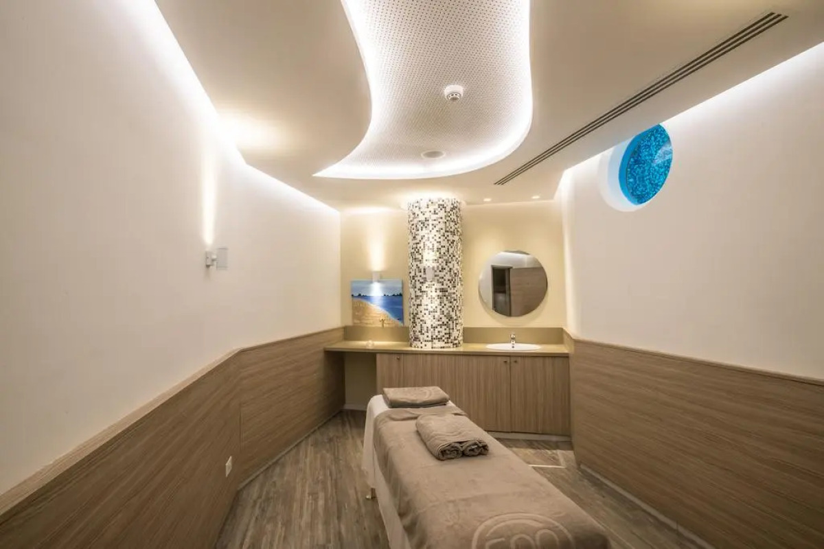 Vassos Nissi Plage Hotel & Spa