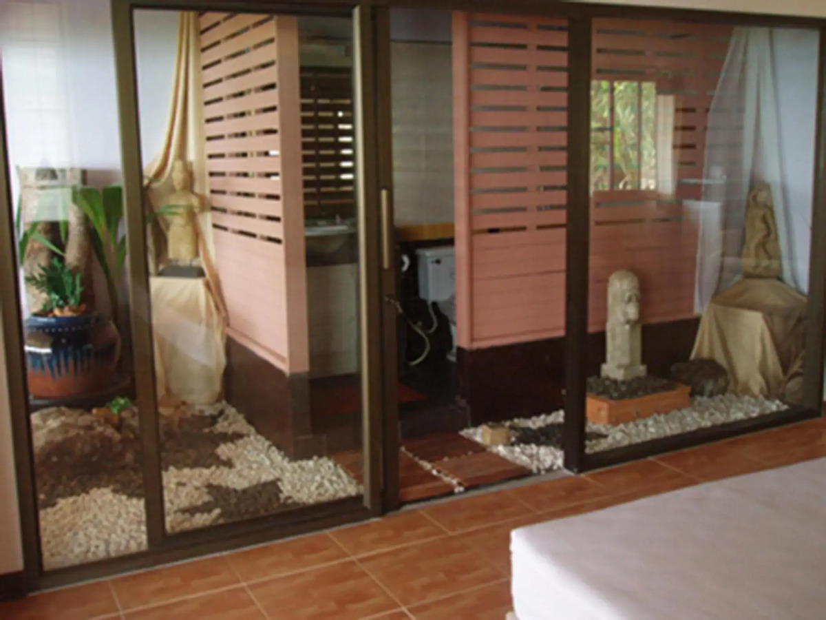 Koh Ngai Cliff Beach Resort