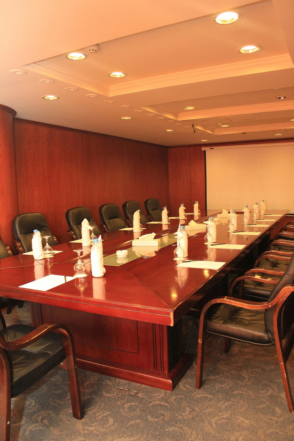 Cherry Maryski Hotel