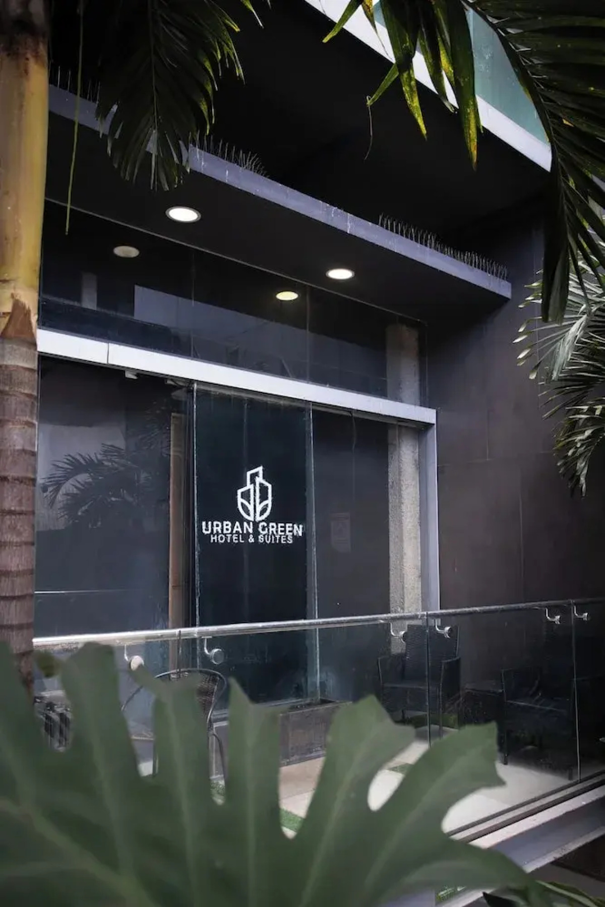 Urban Green Hotel & Suites