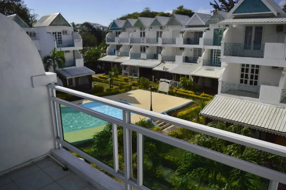 La Joliette Bungalow - Opposite Pereybere Beach