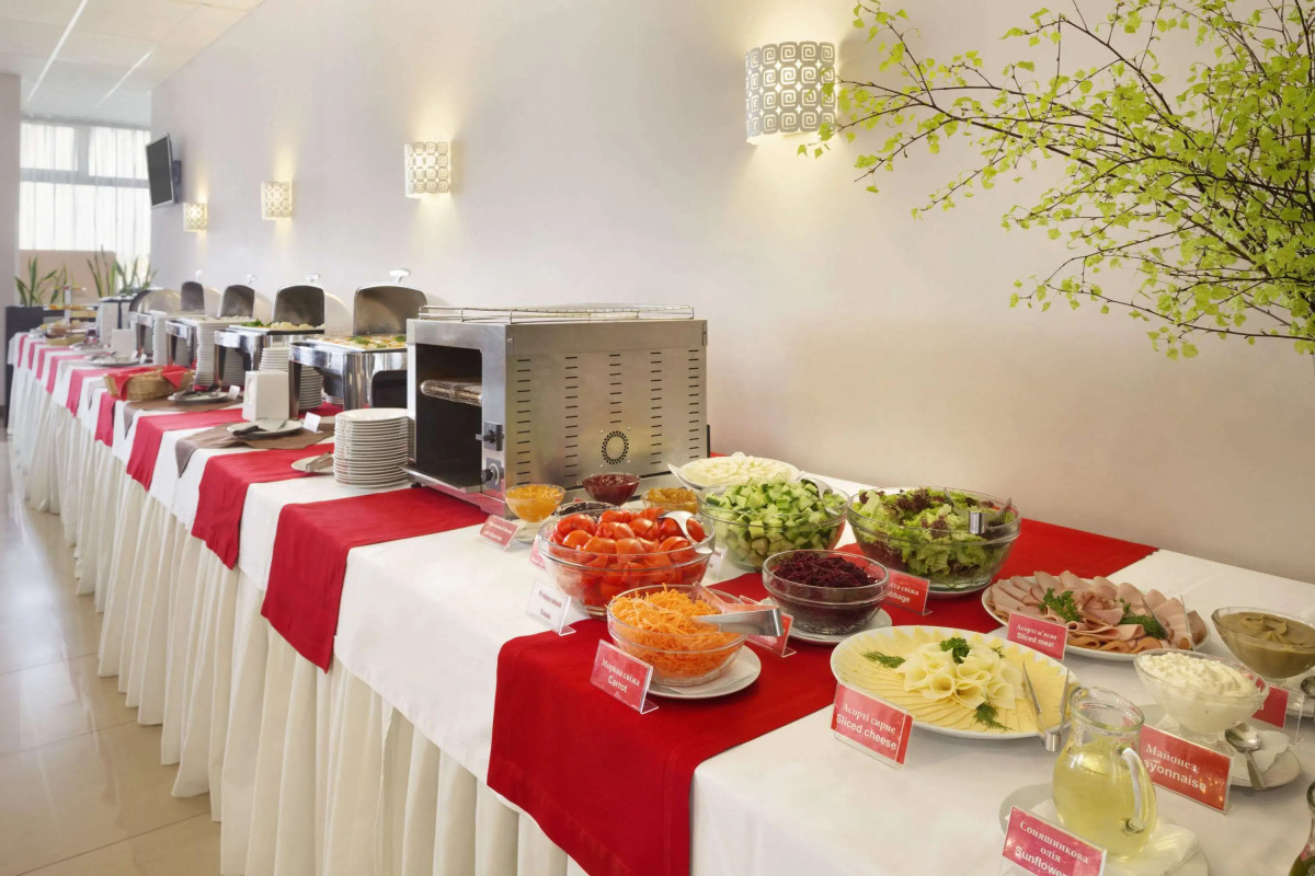 Отель Ramada by Wyndham Львов