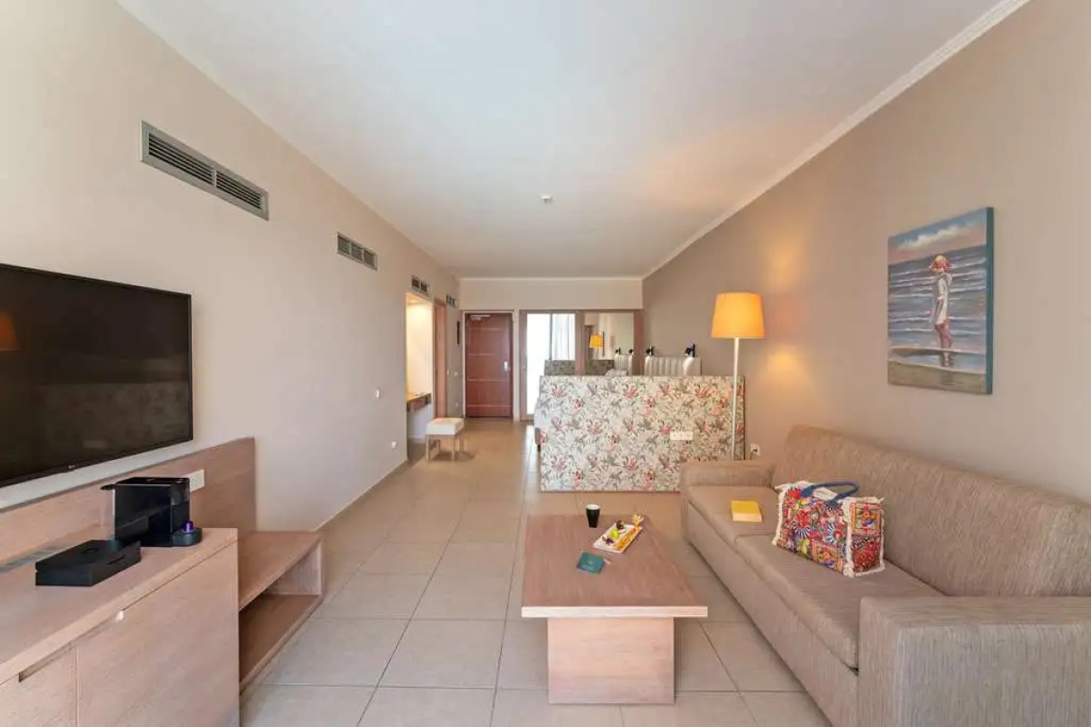 Kresten Royal Euphoria Resort