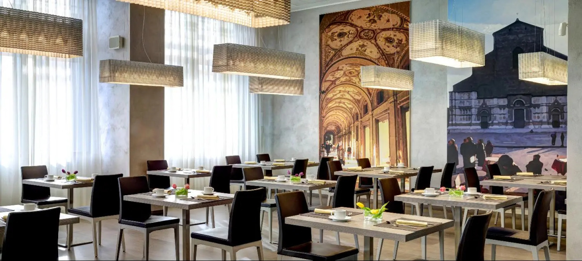 Отель Unahotels San Vitale Bologna