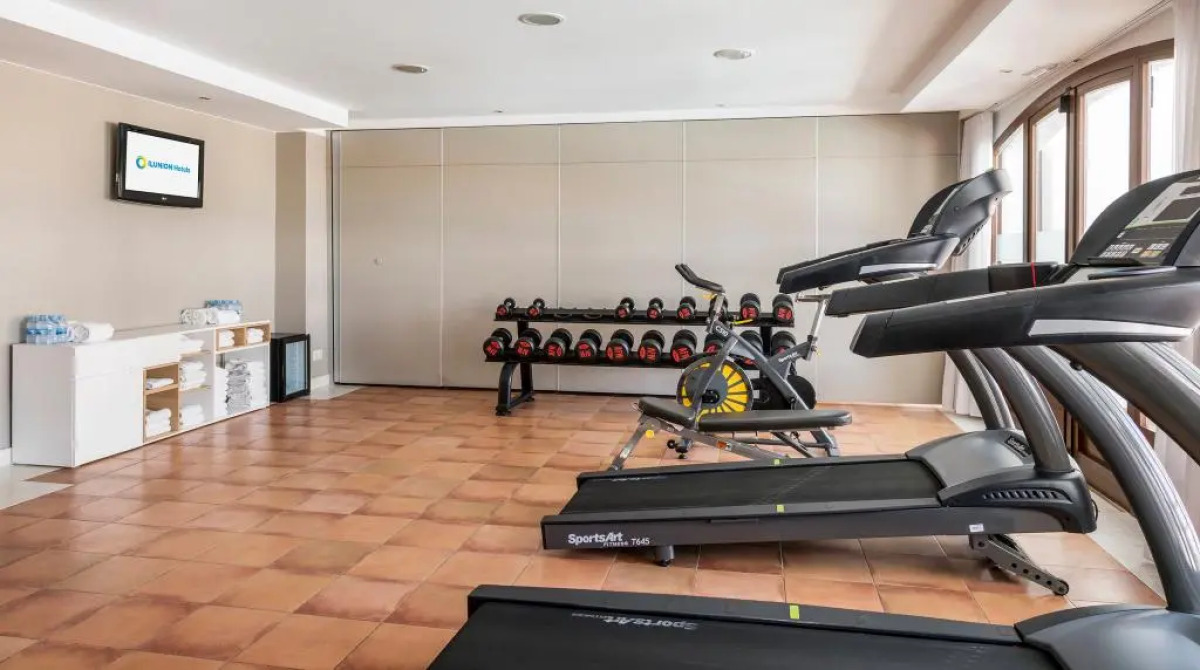 Hotel ILUNION Caleta Park