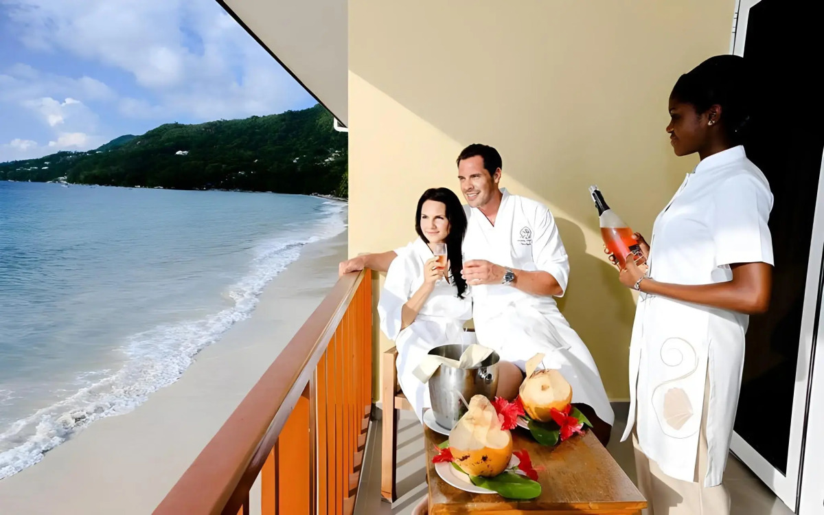 Coral Strand Smart Choice Hotel