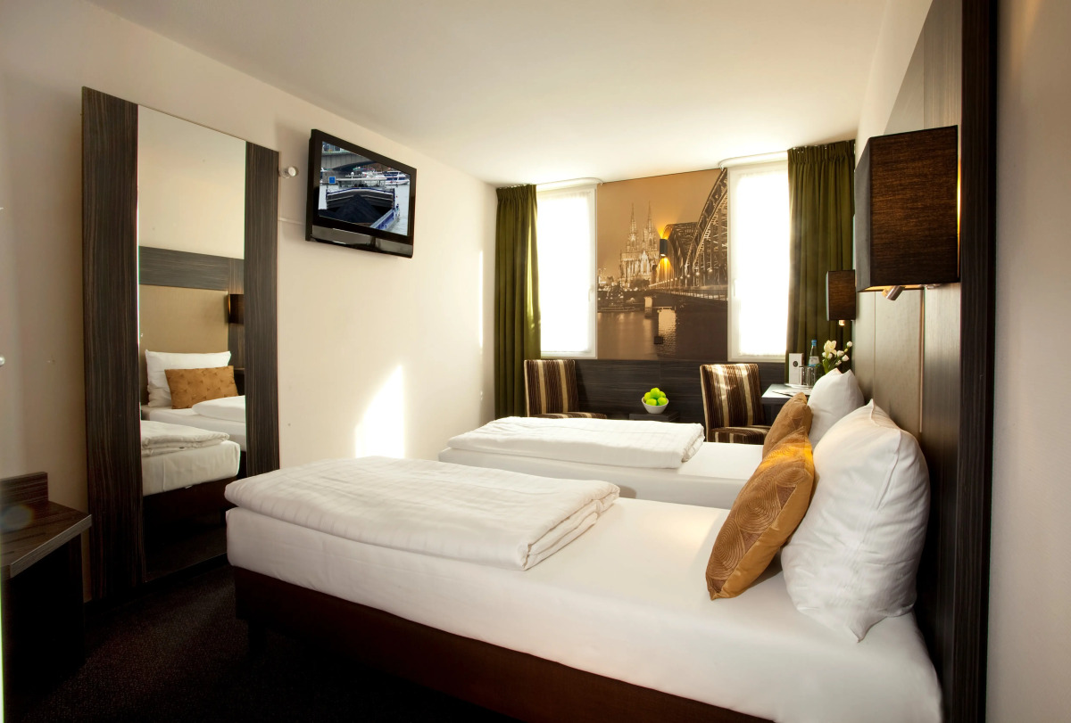 Ayun by Centro Deluxe