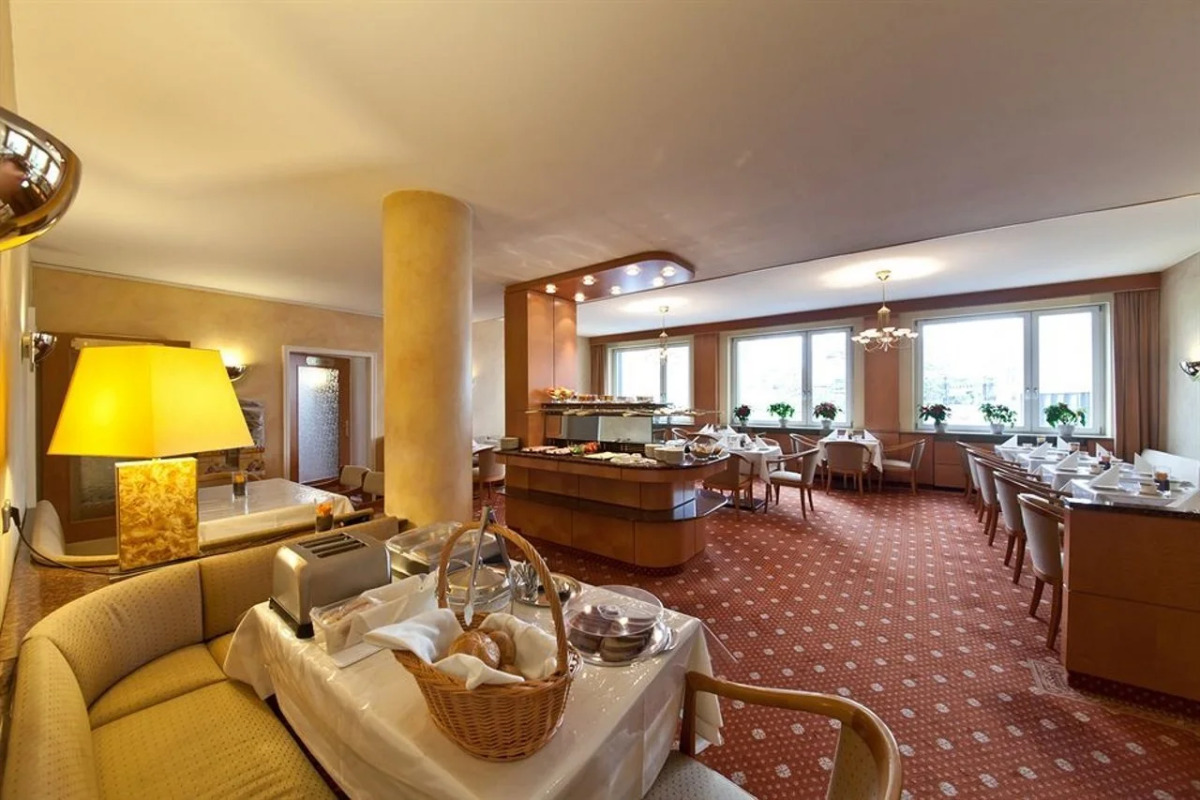 PLAZA INN Rieker Stuttgart Hauptbahnhof