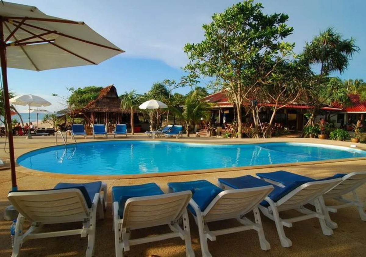 Lanta Nice Beach Resort