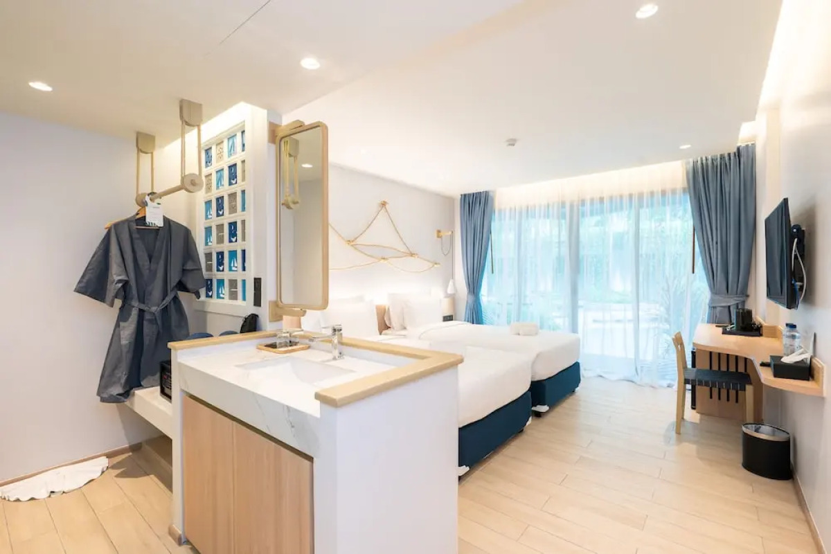 Panwaburi Beachfront Resort