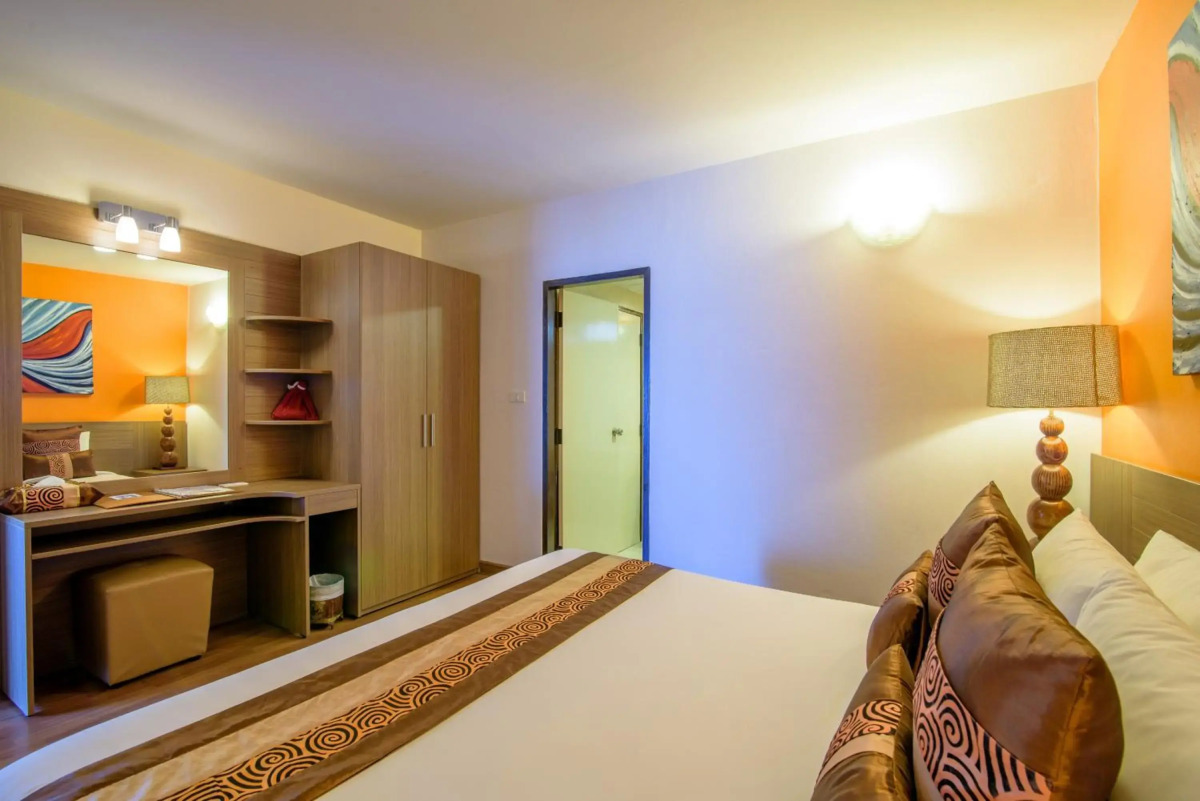 Golden Beach Cha-Am Hotel