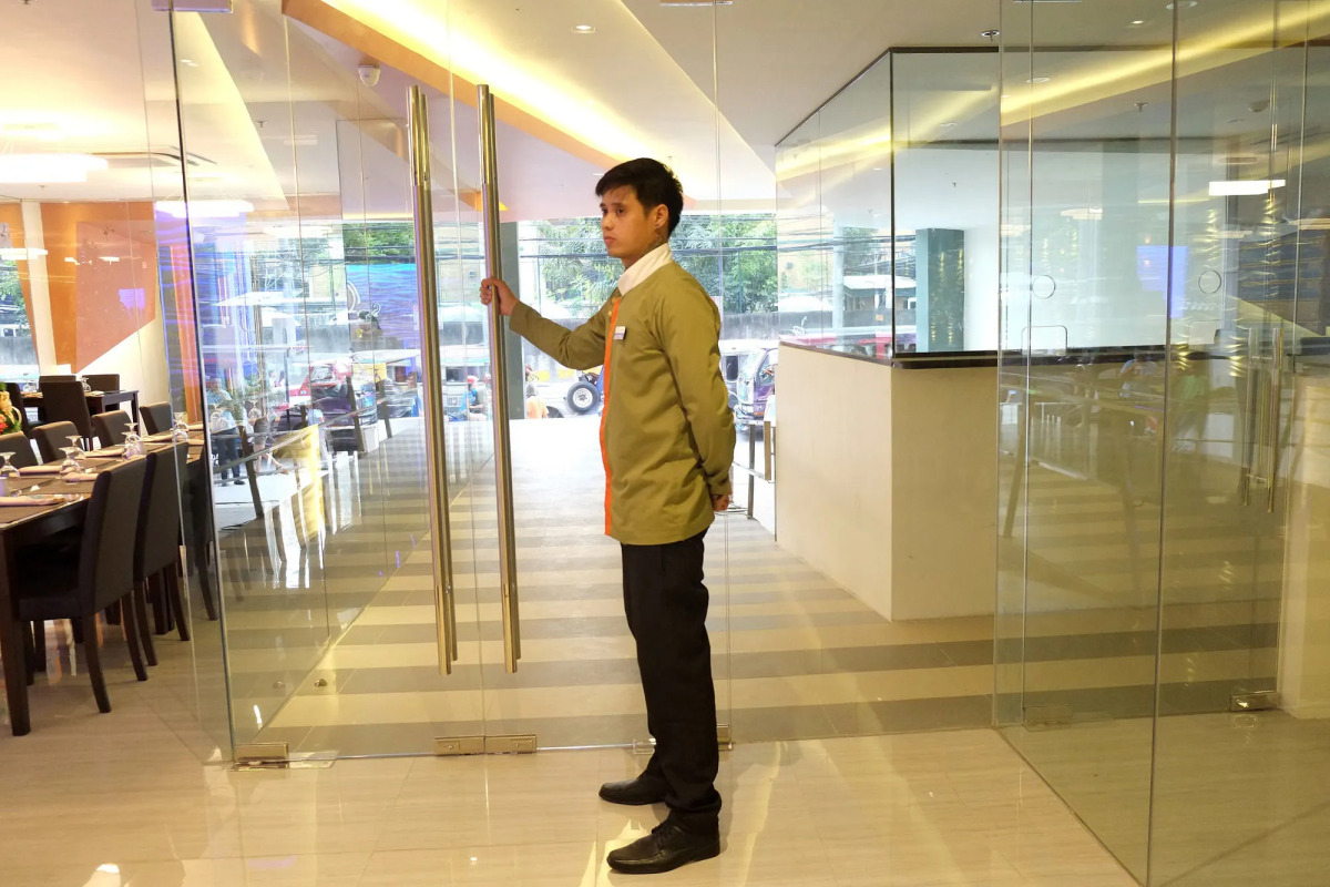 Southpole Central Hotel