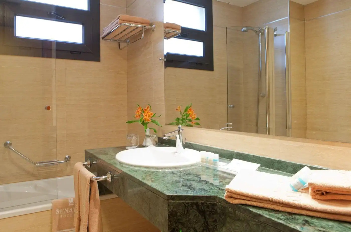 Senator Granada Hotel