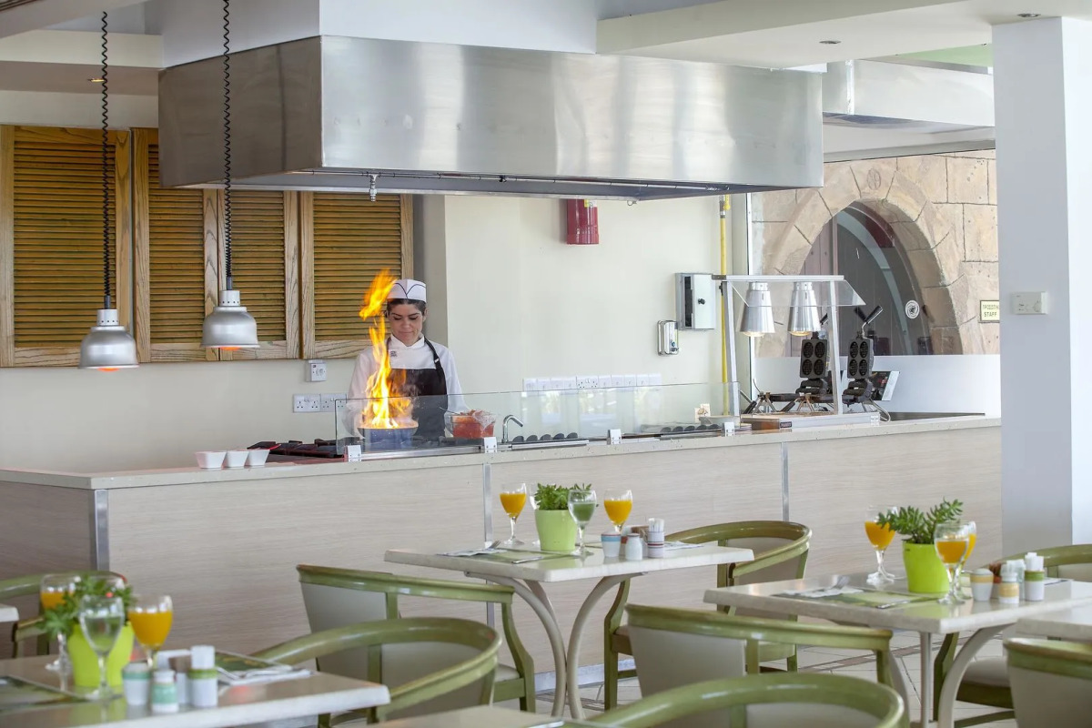 Lordos Beach Hotel & Spa