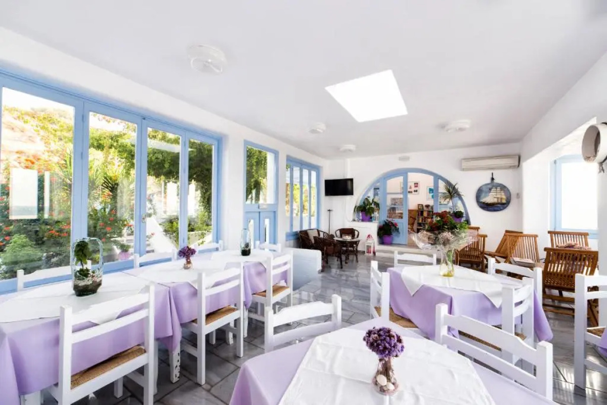 Stratos Studios & Apartments