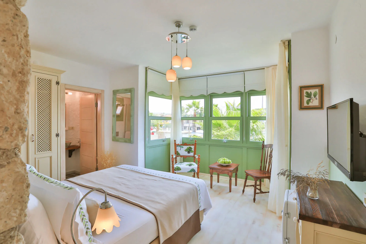 Palas Alacati - Adults Only