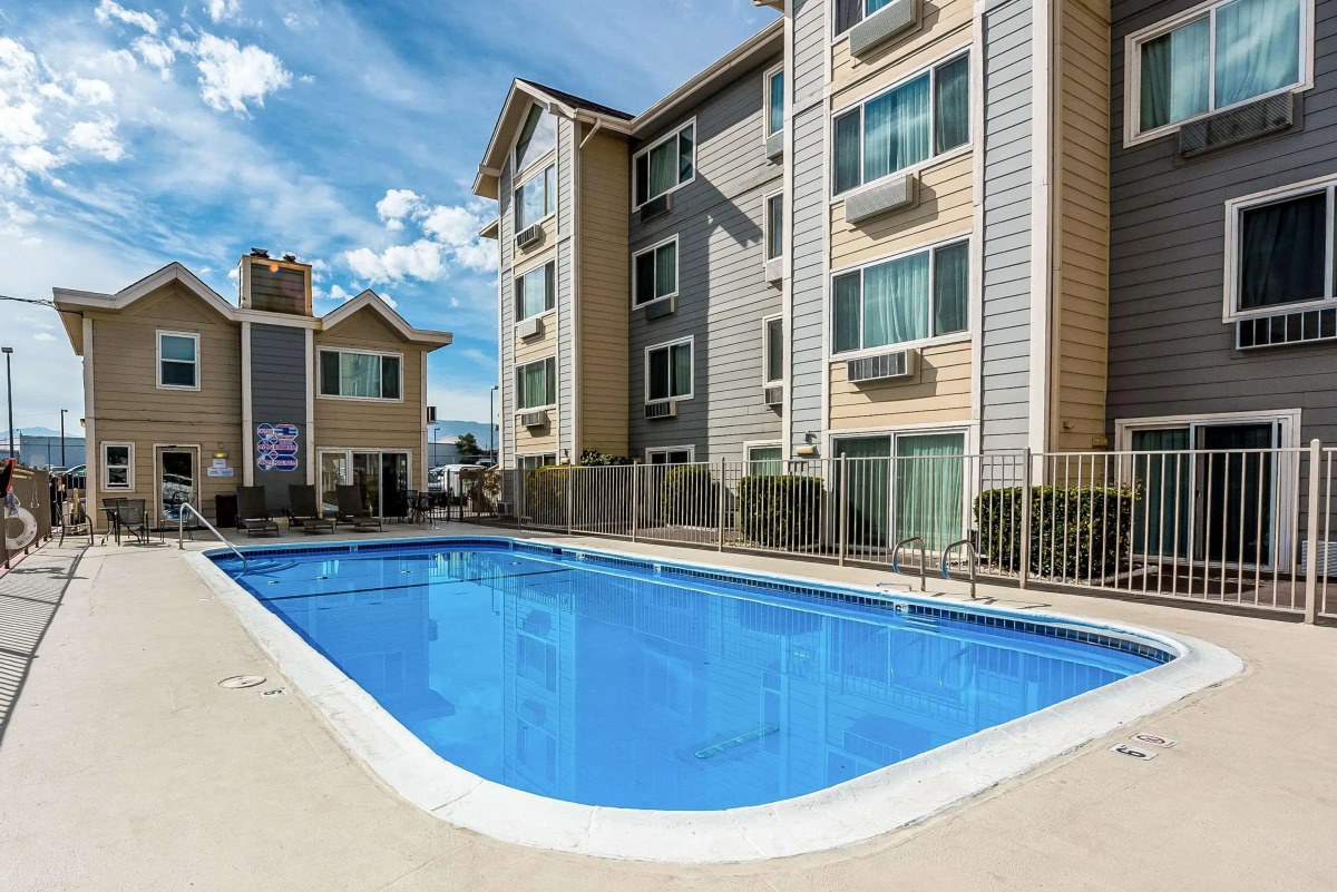 Quality Inn & Suites