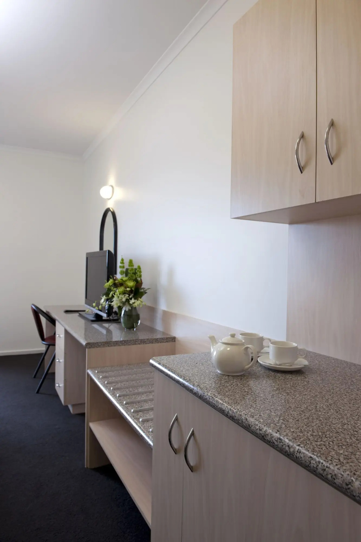 Adelaide Riviera Hotel