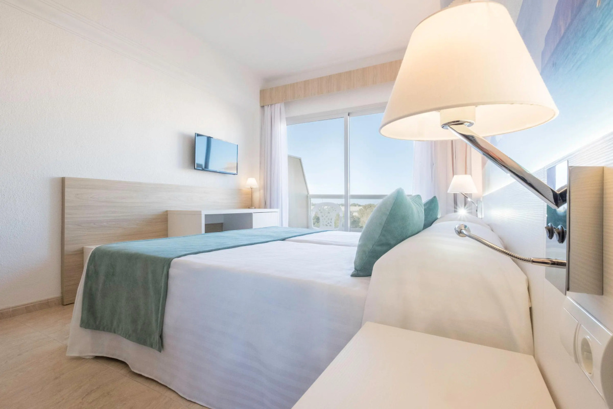 Azuline Hotel Bahamas y Bahamas II