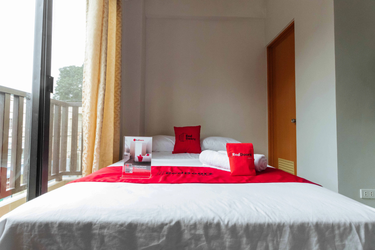 RedDoorz near NAIA Terminal 1