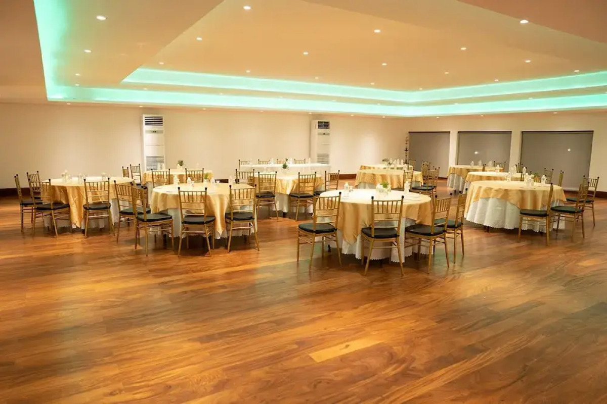 Good Wood Airport Hotel