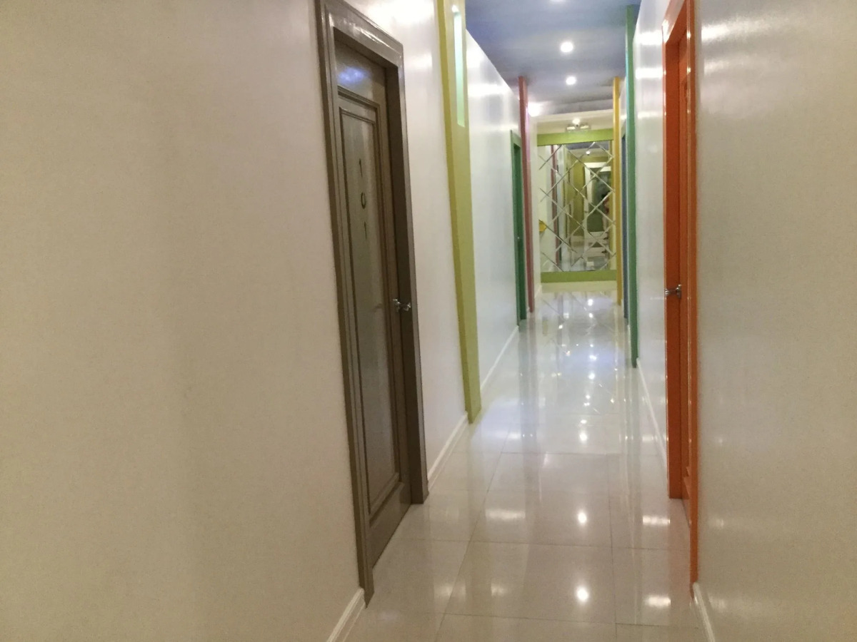 Townhouse OAK Makati Manila Near PNR Pasay Evangelista formerly VIP Suites