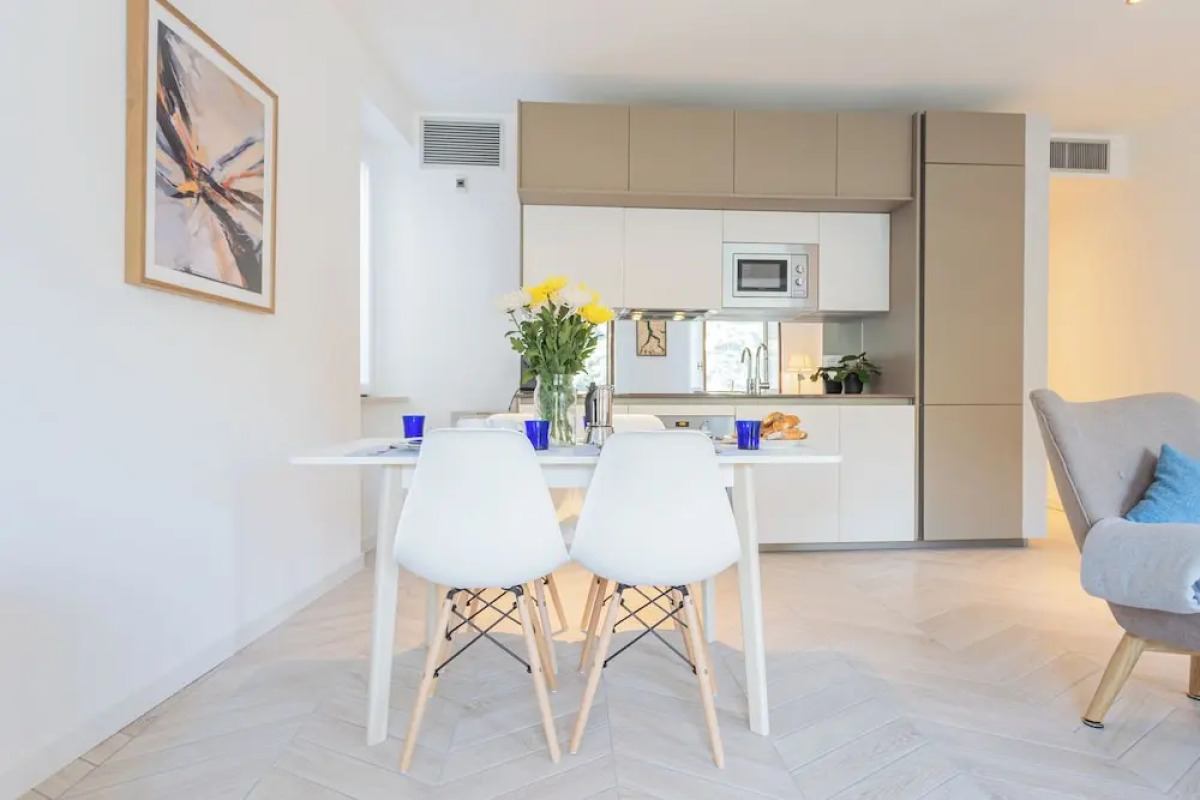 Your Private Harbour Nearby George Clooney