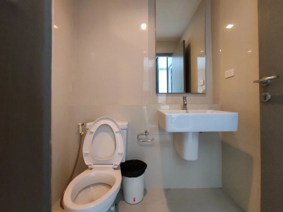 Many Holiday The Base Condo