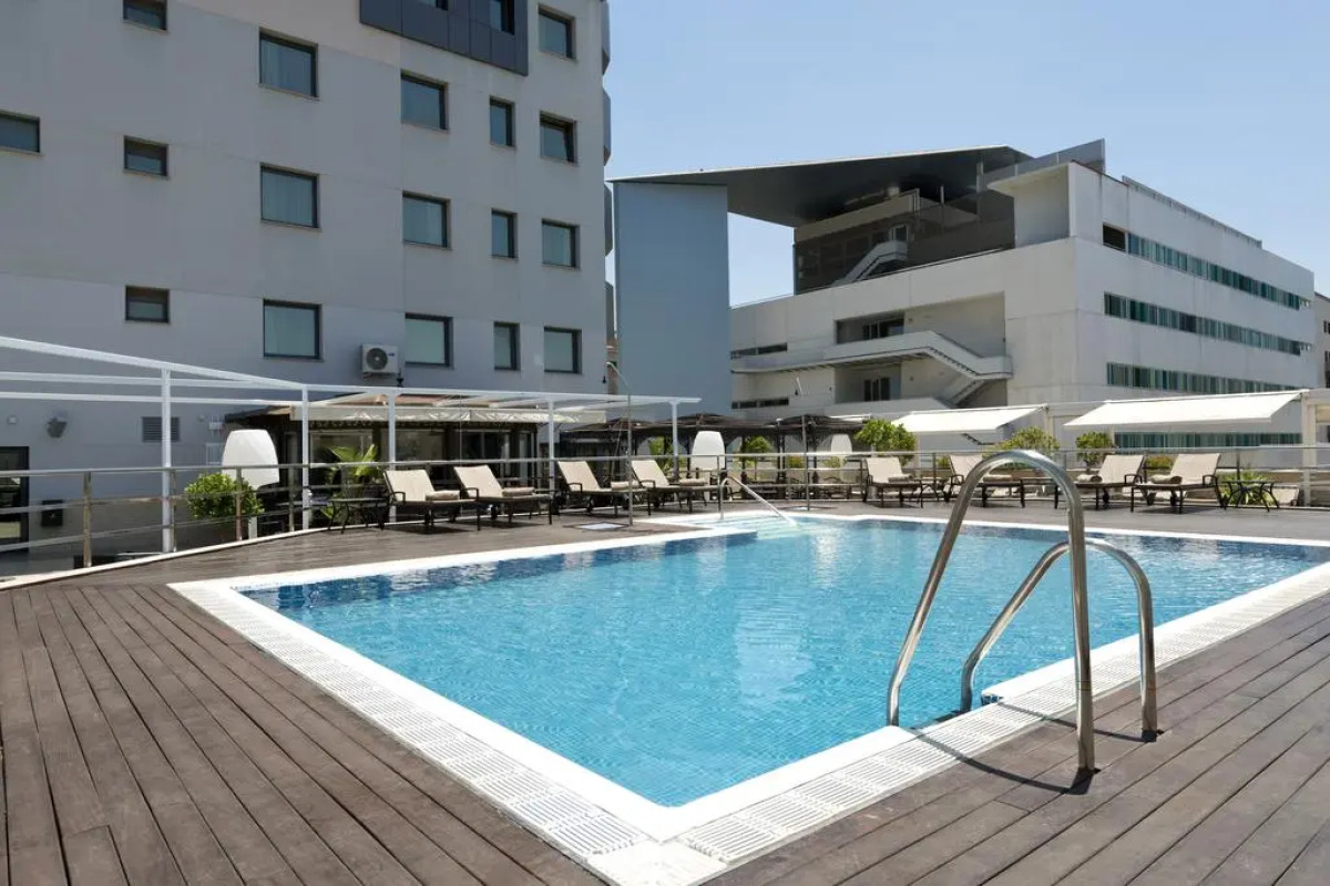 Отель Sevilla Center