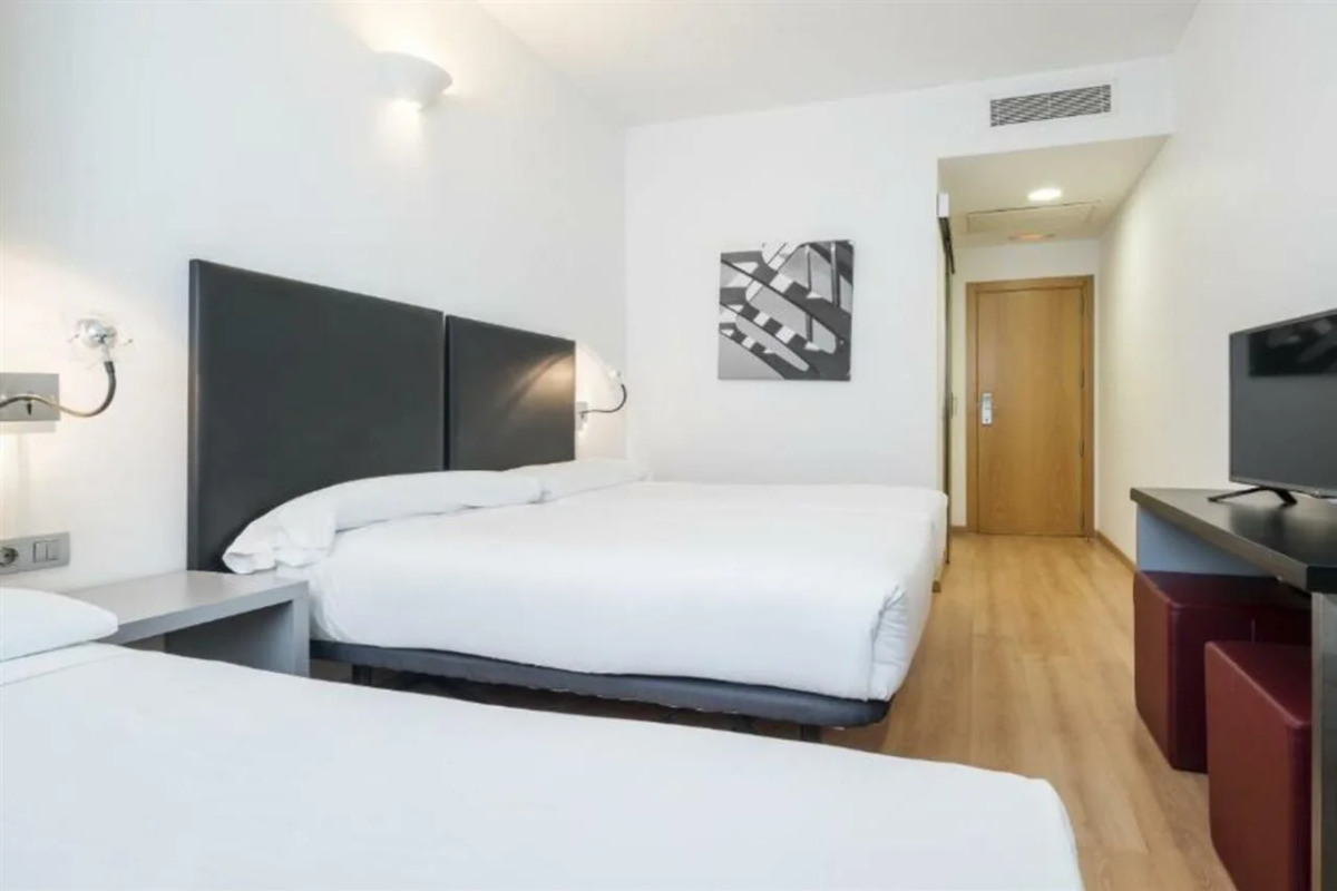 Hotel ILUNION Aqua 3