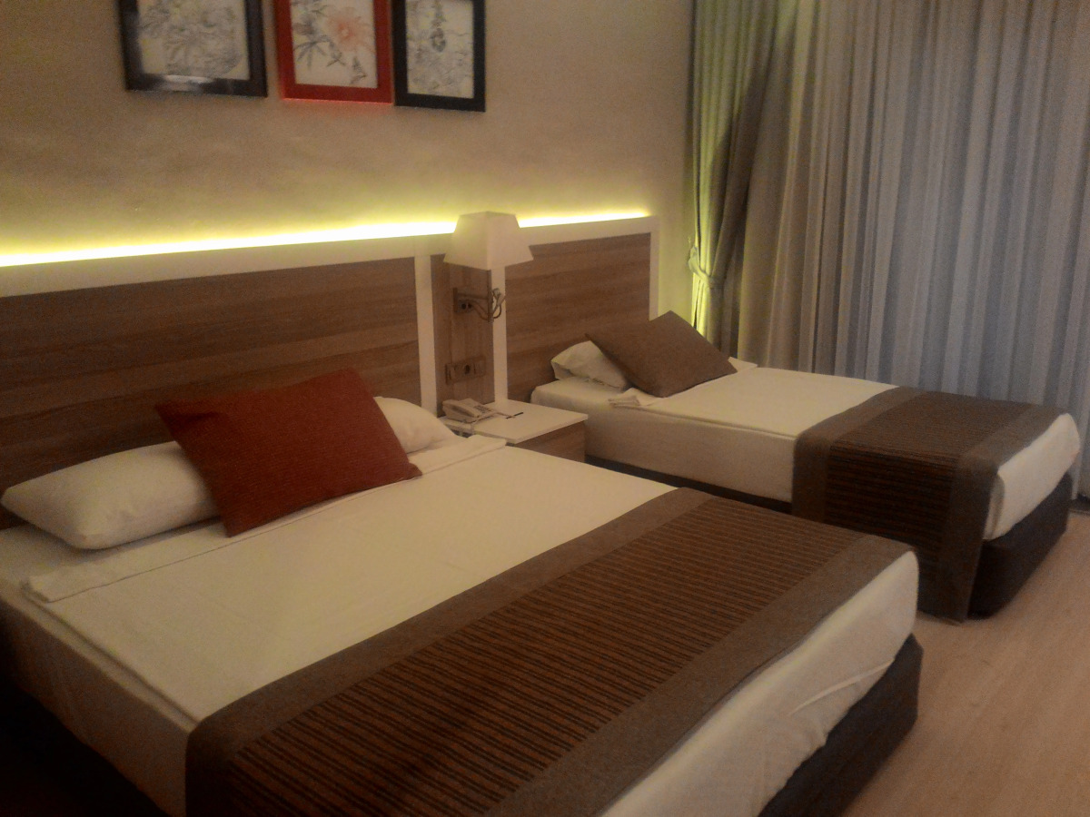 Port River Hotel & Spa