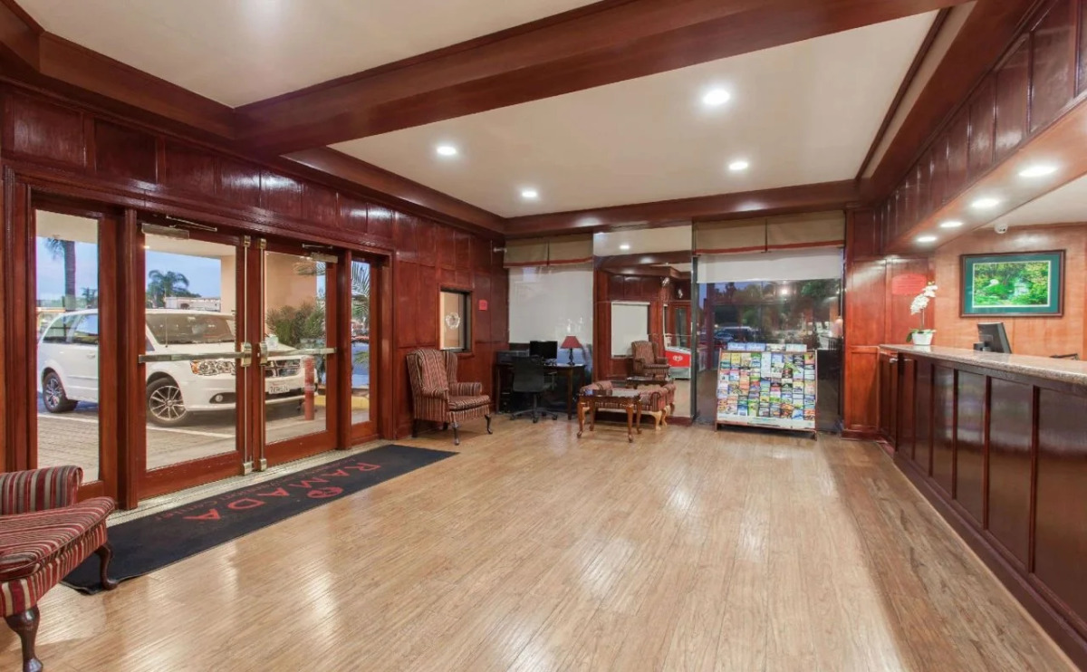 Capri Suites Anaheim