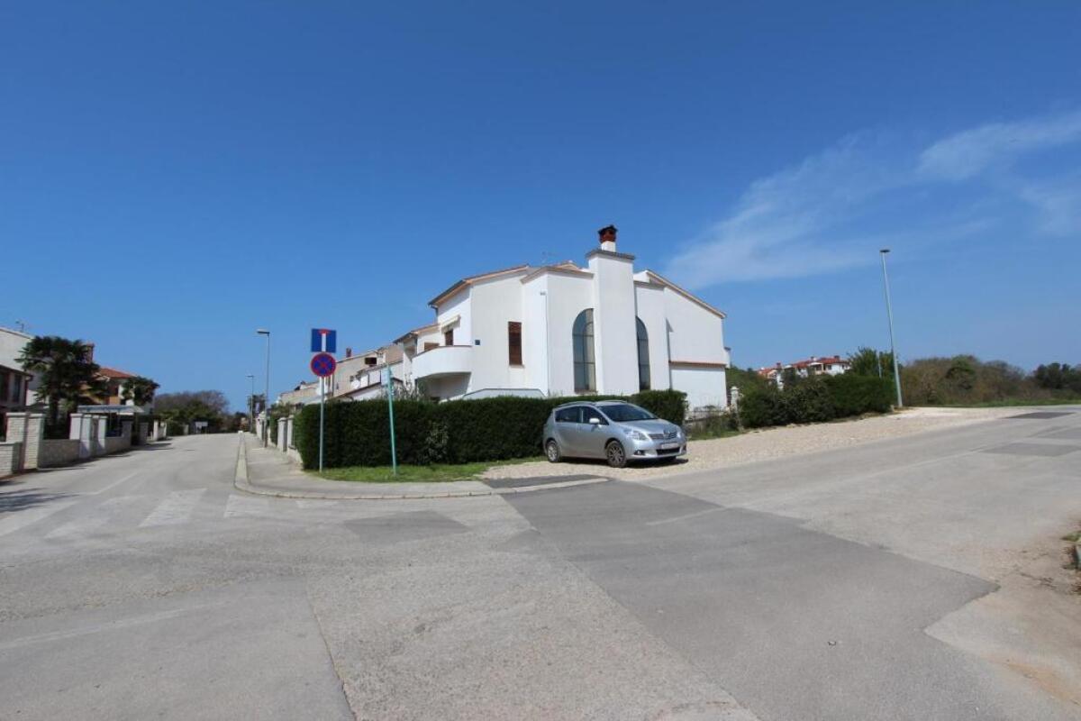 Rooms and Apartment Luana