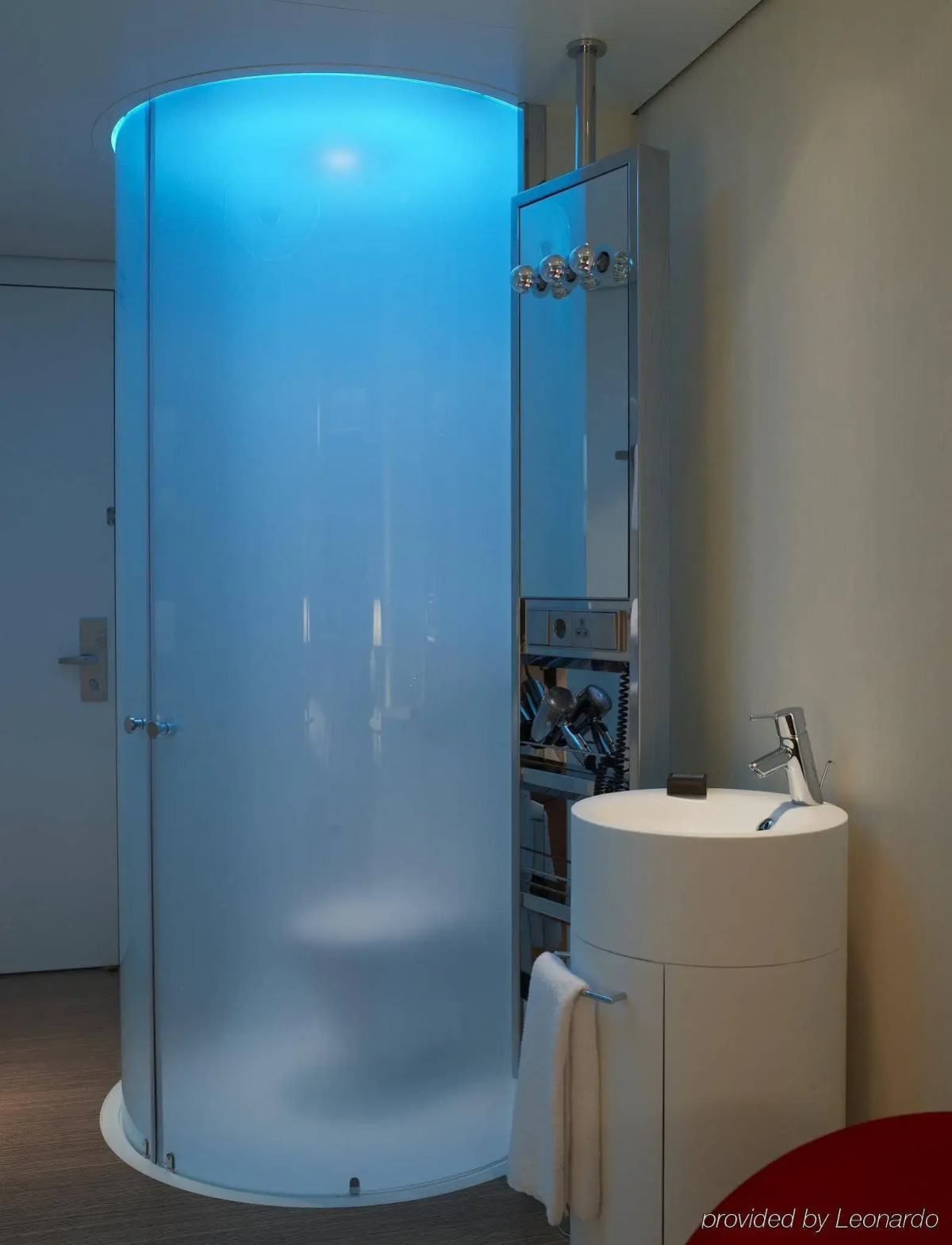 citizenM Schiphol Airport