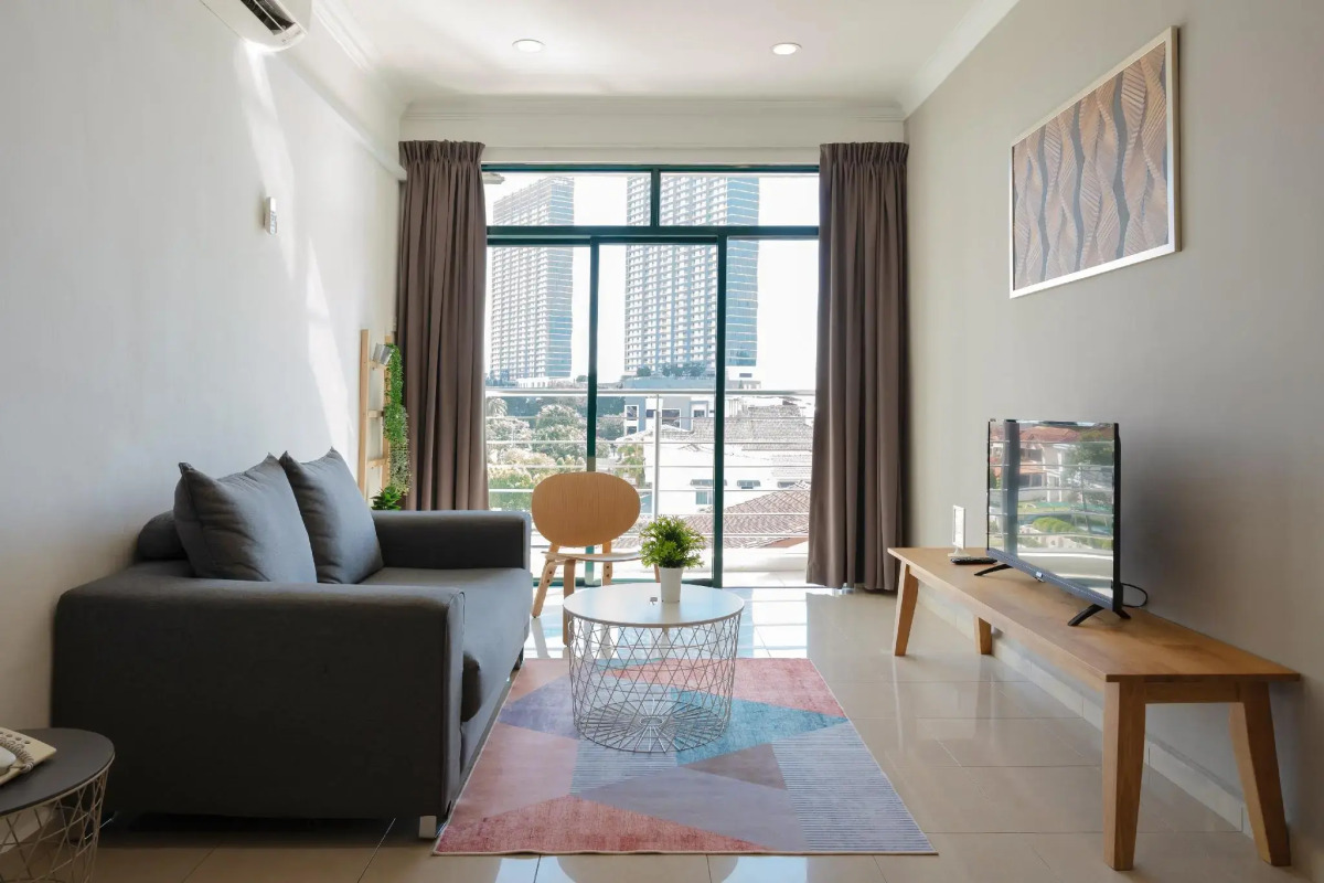 Golden View Serviced Apartment