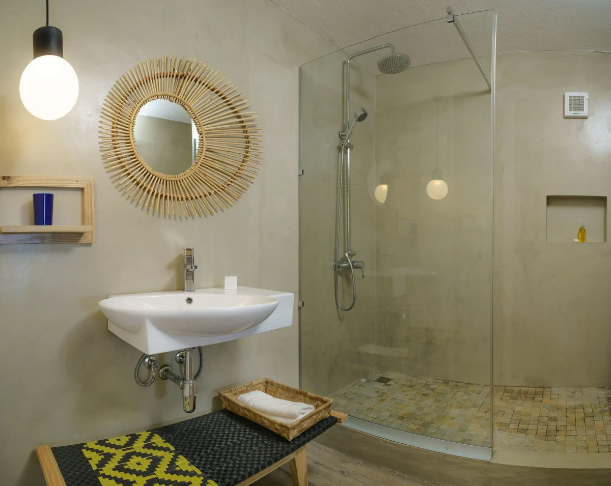 Tropical Attitude - Adults only